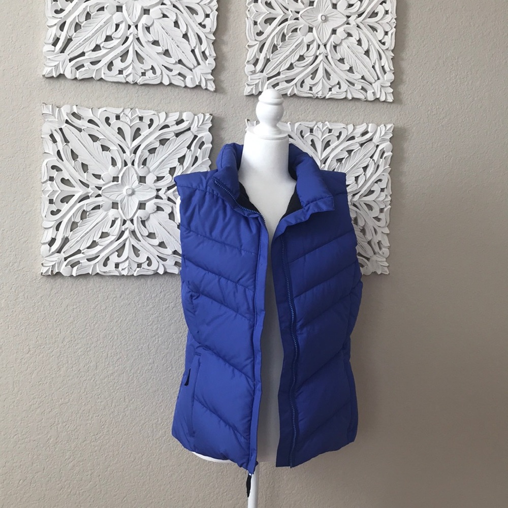 Warm Columbia down vest 💙